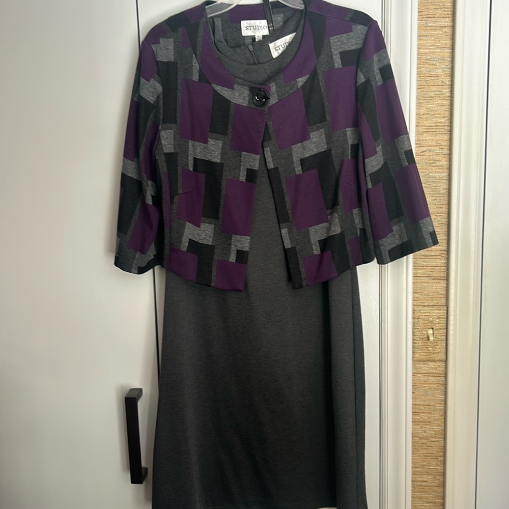 A-line dress, jacket and belt. Worn only 2 or 3 times. Studio 1 size 14.